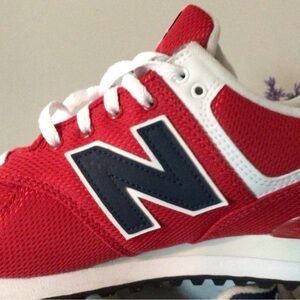 Men’s New Balance 574 Running Shoes (10.5)